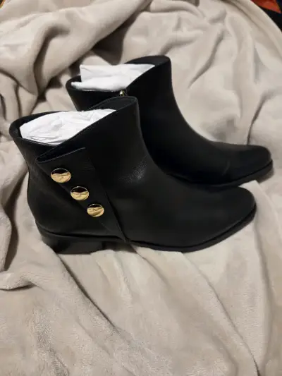 Botines de cuero negro con cierre dorado - miniatura 2