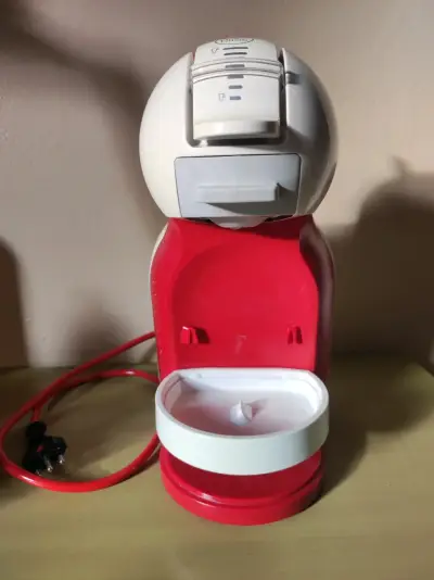Cafetera Dolce Gusto automática roja - miniatura 5