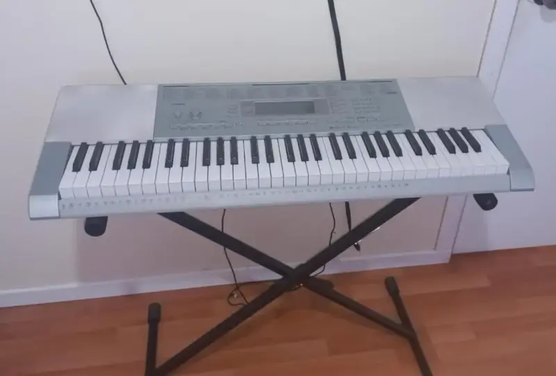 Teclado Electrónico Casio LK 280. - 2