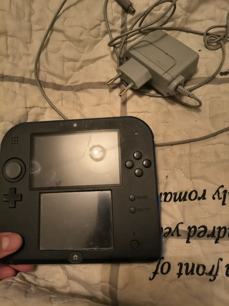 Consola Nintendo 2DS con magia - 2