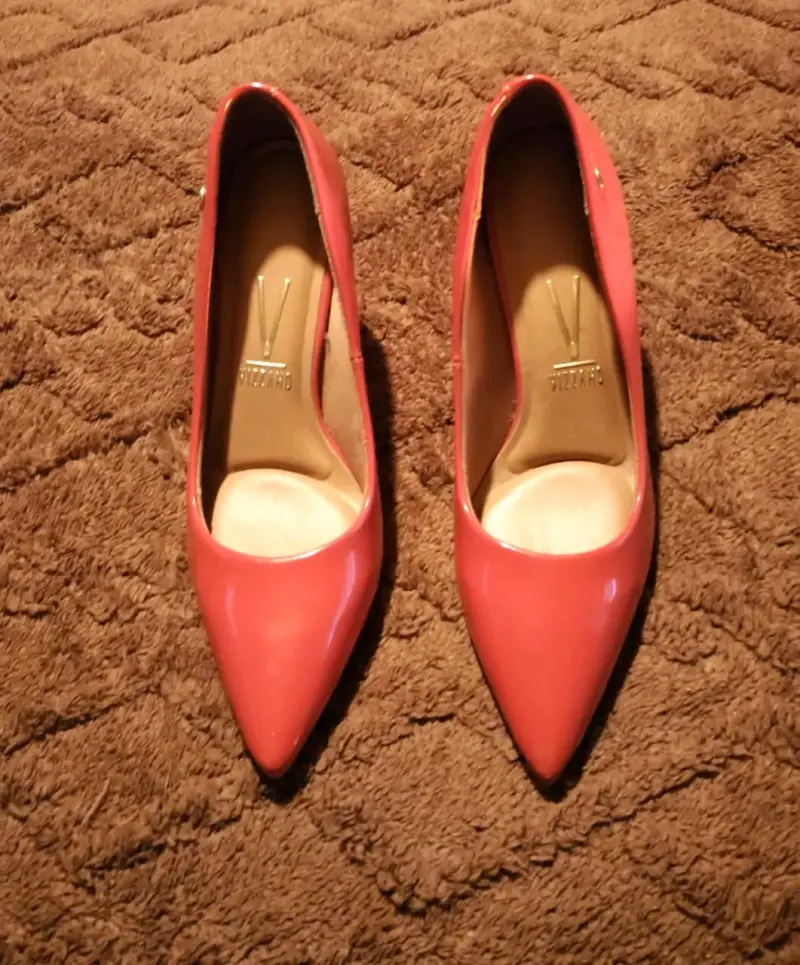 Zapatos de tacón rojo elegantes - 1