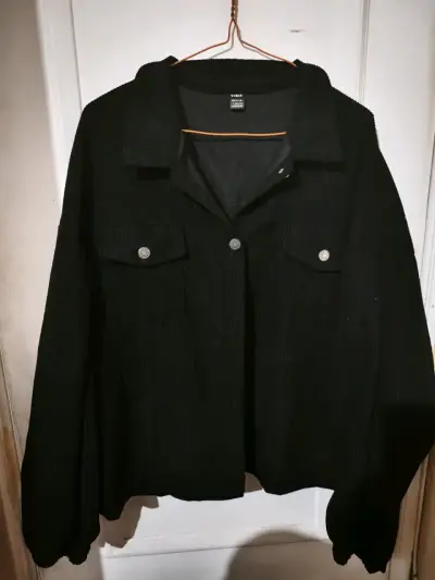 Chaqueta con botones marca SheIn talla L /40-42 - miniatura 2