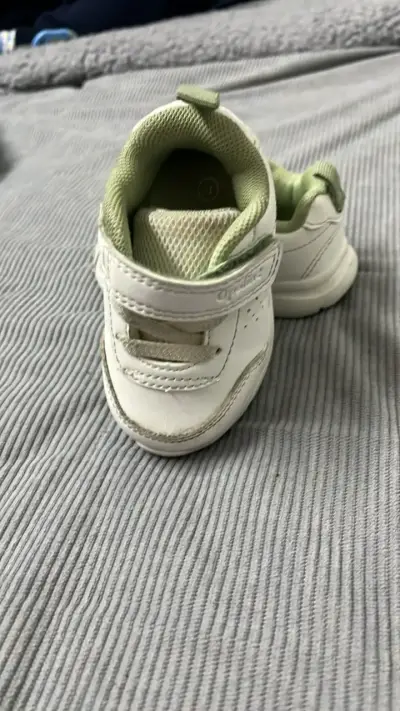 Zapatillas blancas de bebé Opaline - miniatura 3