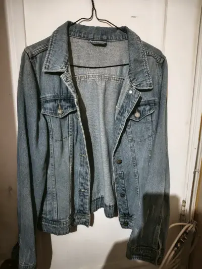 Chaqueta de mezclilla azul claro - miniatura 2