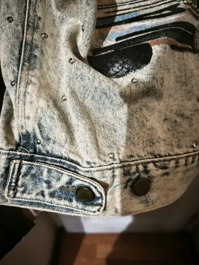 Chaqueta de mezclilla con tachas - miniatura 1
