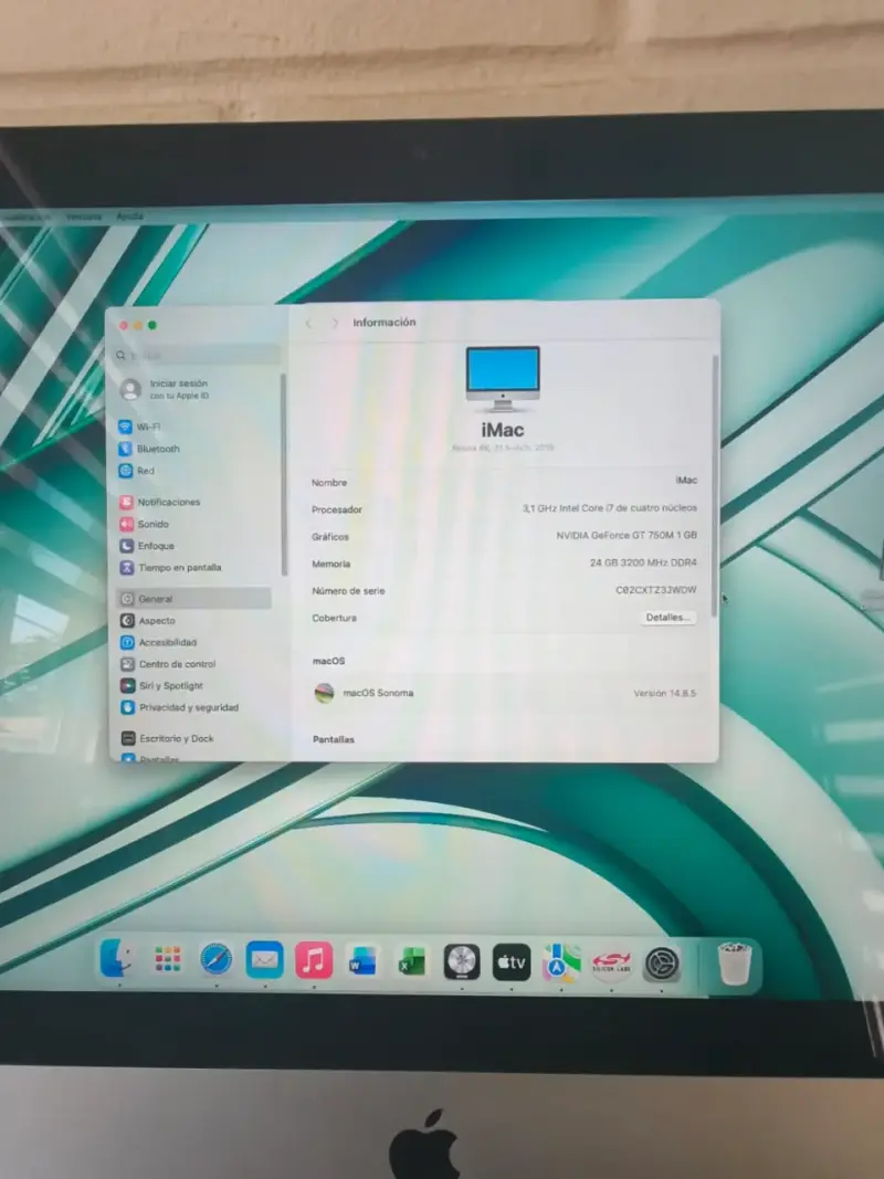 iMac de 21.5 pulgadas con teclado y mouse - 3