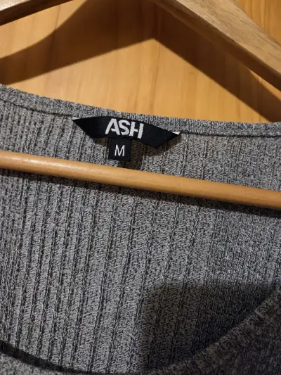 Polera gris y blanca ASH para mujer - miniatura 4