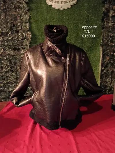 Chaqueta de cuero negra con capucha desmontable - miniatura 4