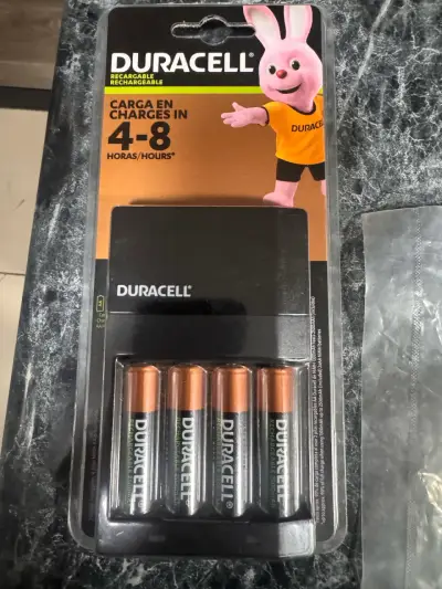 Cargador Duracell con pilas recargables AA - miniatura 2