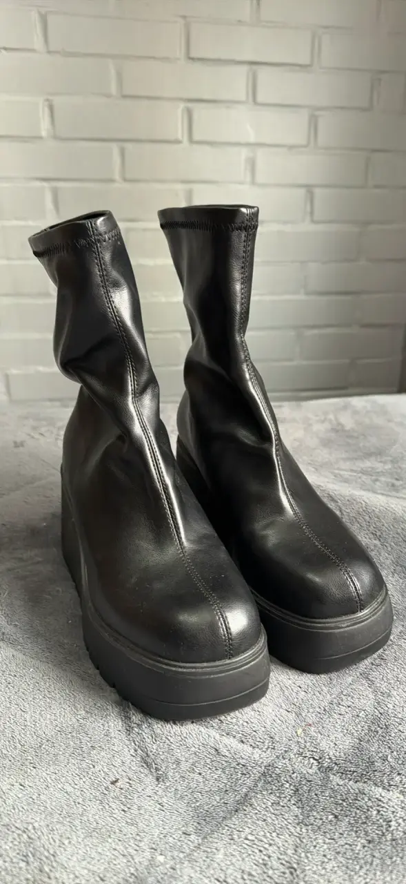 Botines negros de cuero con plataforma - 2