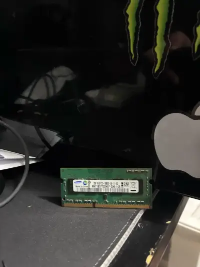 Memoria RAM Samsung 2GB DDR3 para laptop - miniatura 3