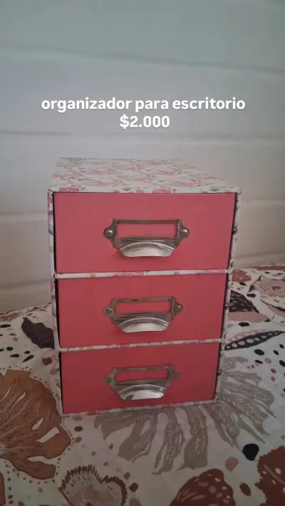 Organizador de escritorio floral con cajones - miniatura 1