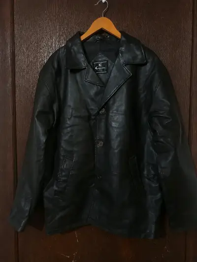 Chaqueta de cuero café para hombre - miniatura 1