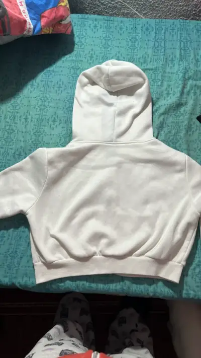 Polerón blanco con capucha para mujer - miniatura 2