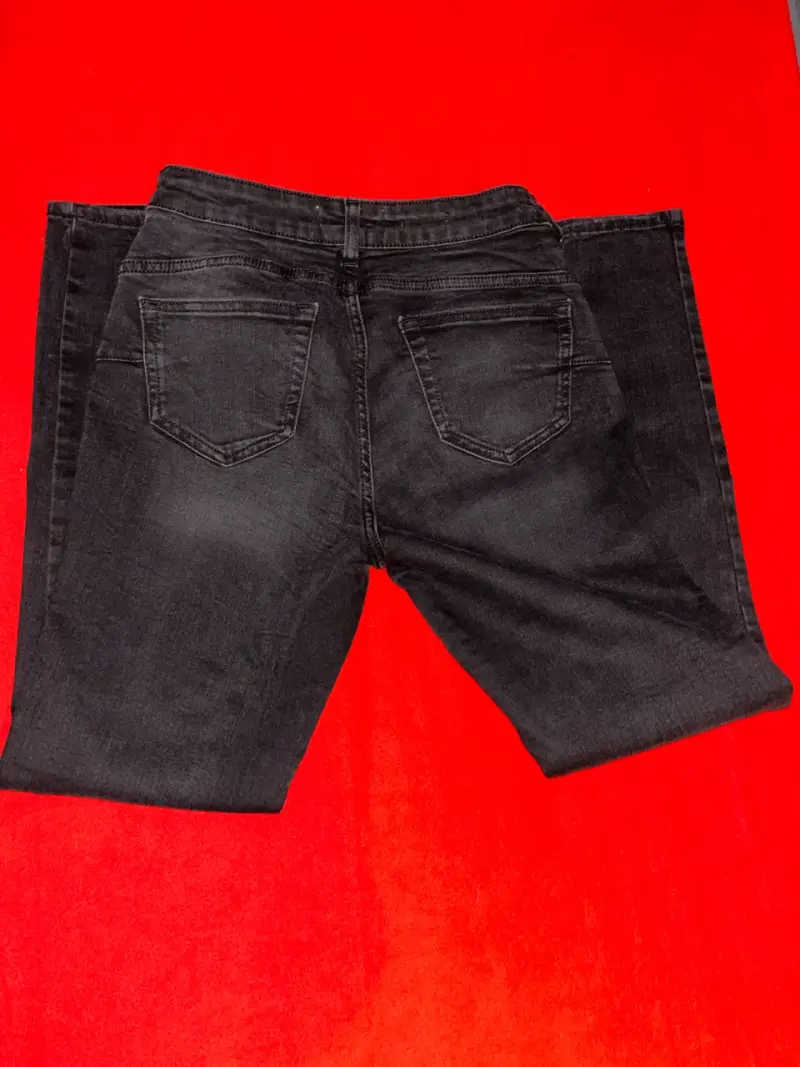 Jeans negros push up para mujer - 2