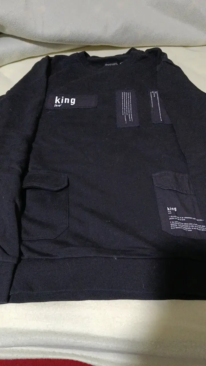 Polera negra Sovet con diseño 'king' - 2