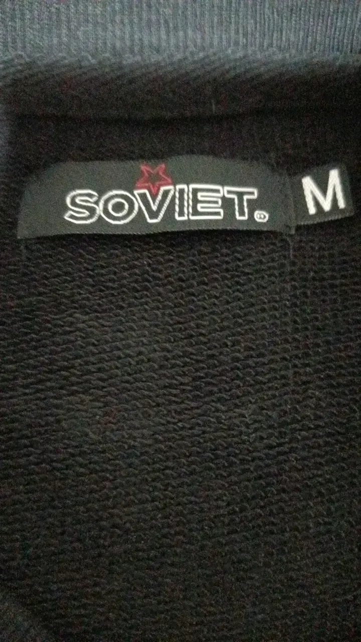 Polera negra Sovet con diseño 'king' - 3