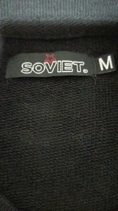 Polera negra Sovet con diseño 'king' - miniatura 3
