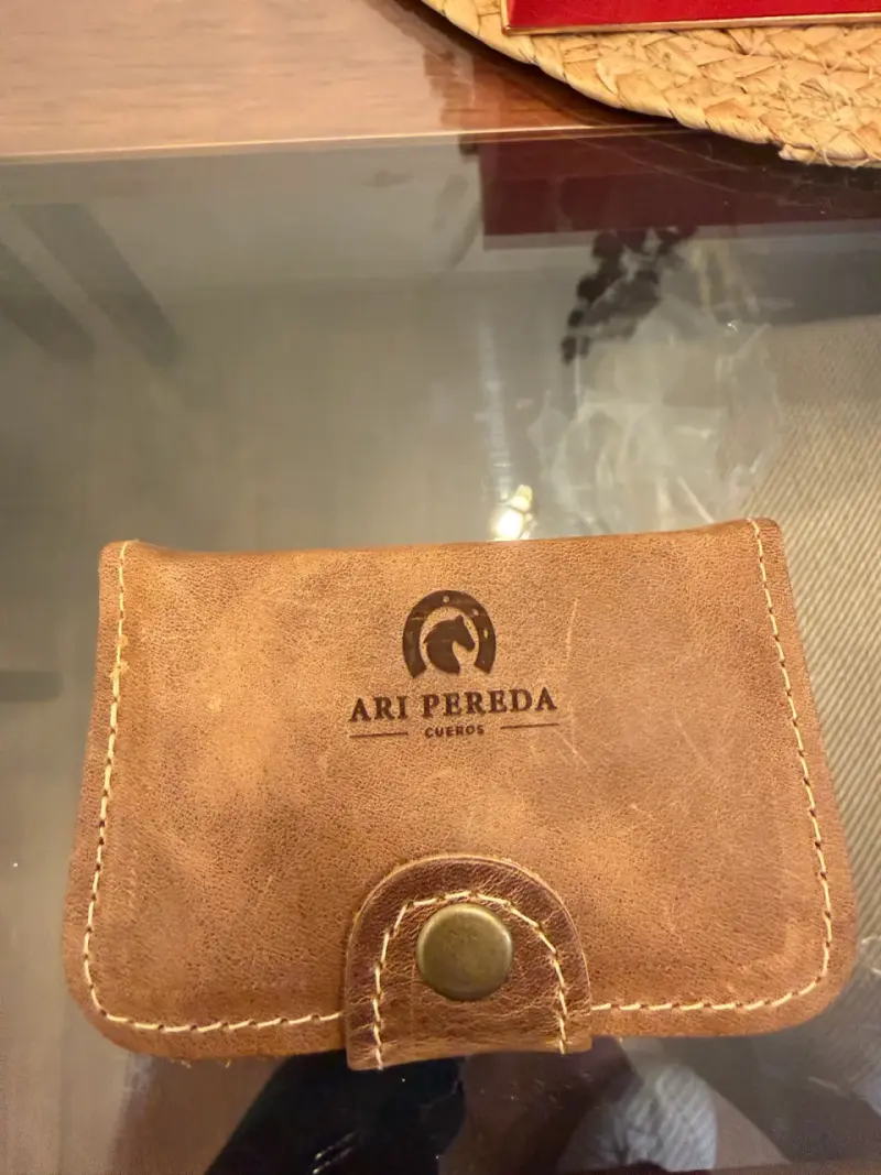 Bolso de cuero marrón elegante - 3