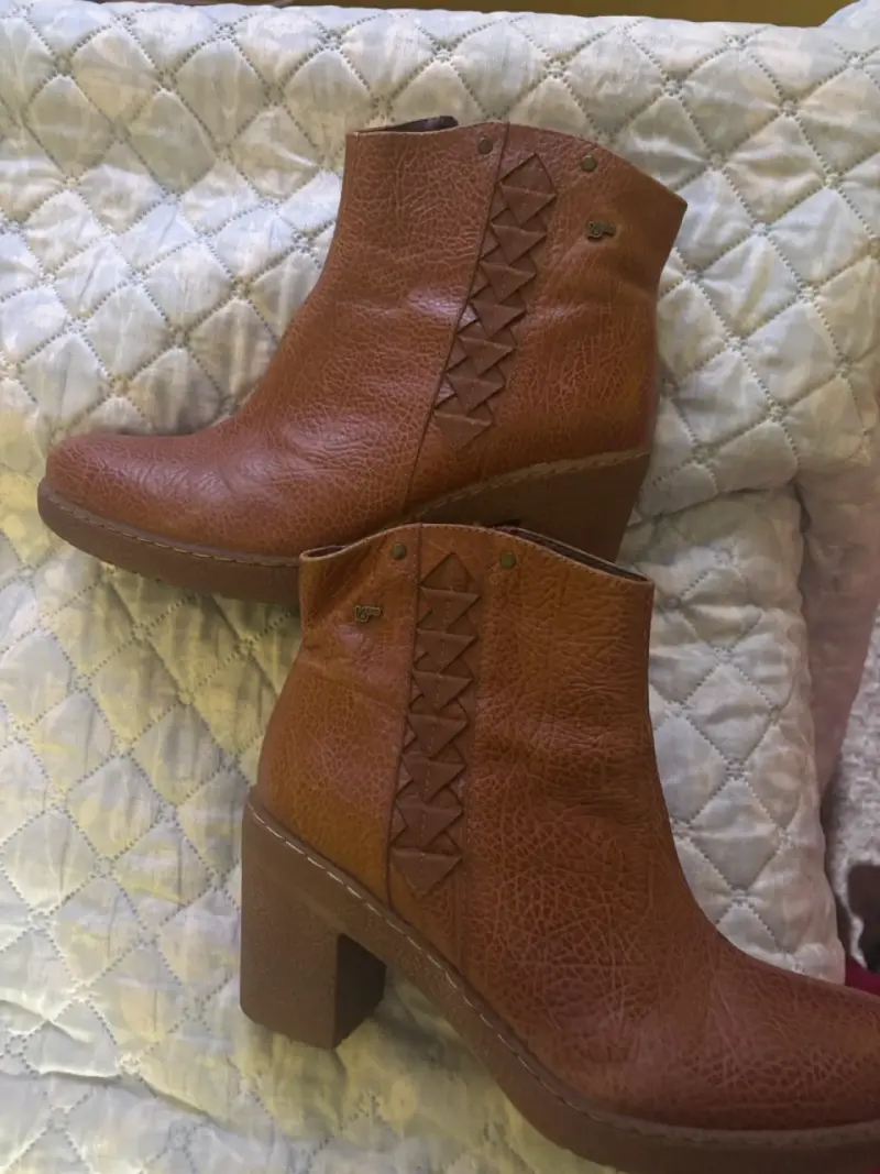 Botines de cuero marrón con tacón - 2