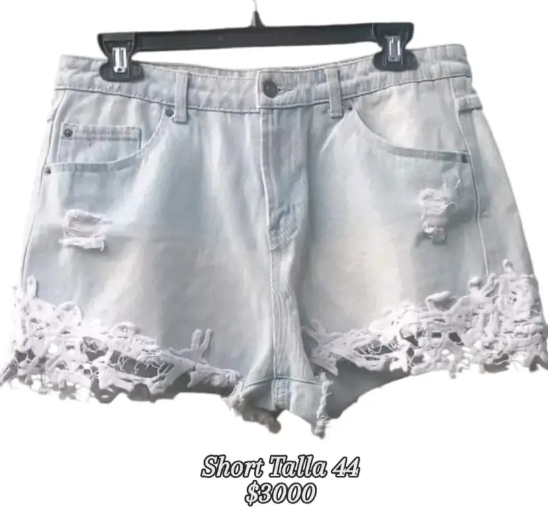 Shorts de mezclilla con encaje talla 44