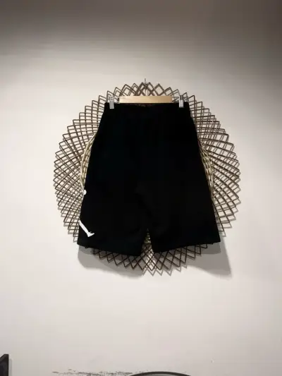 Shorts deportivos negros con logo blanco Jordan - miniatura 2