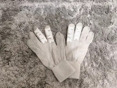 Guantes  Pink Victoria's Secret - miniatura 1