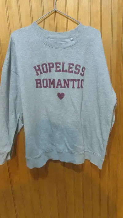 Polerón gris Old Navy con estampado - miniatura 2