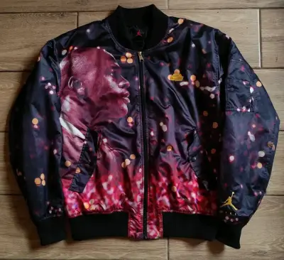 Chaqueta bomber Jordan con diseño gráfico - miniatura 1