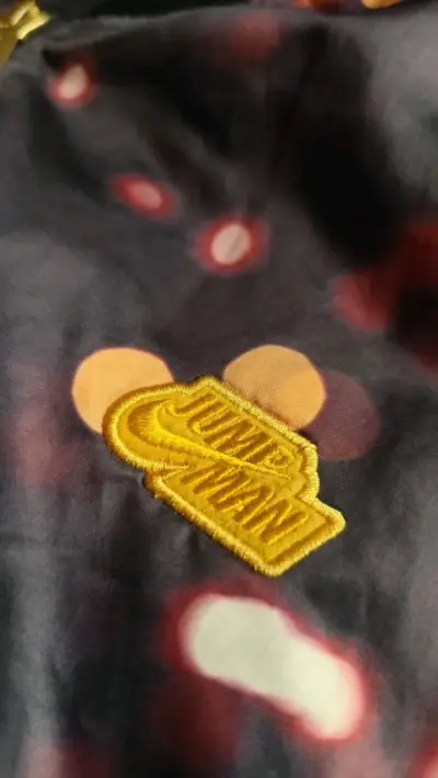 Chaqueta bomber Jordan con diseño gráfico - miniatura 3