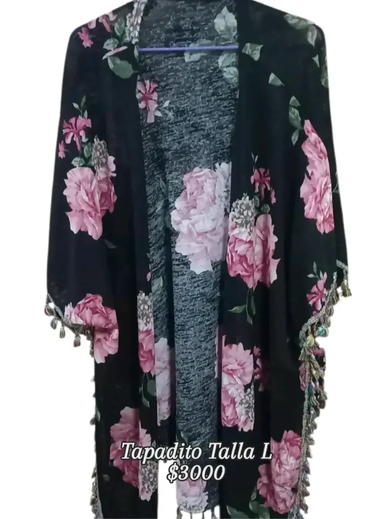 Tapadito floral negro con flecos
