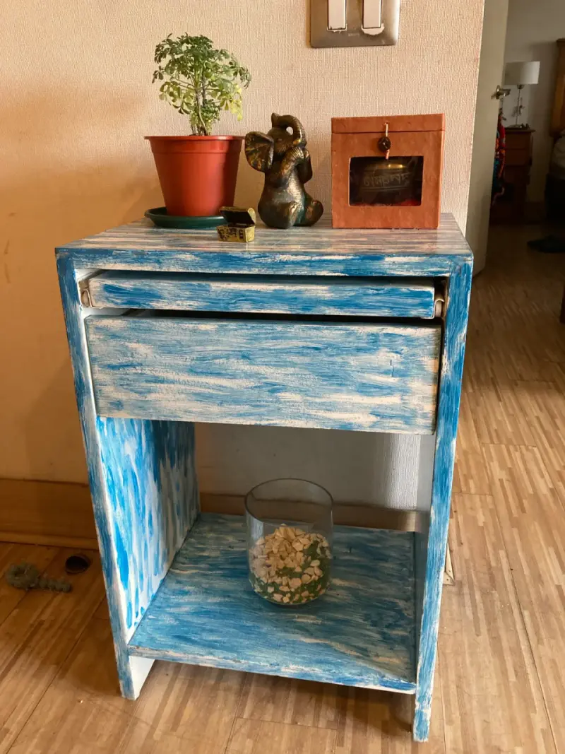 Mesa de noche vintage azul con cajón - 1
