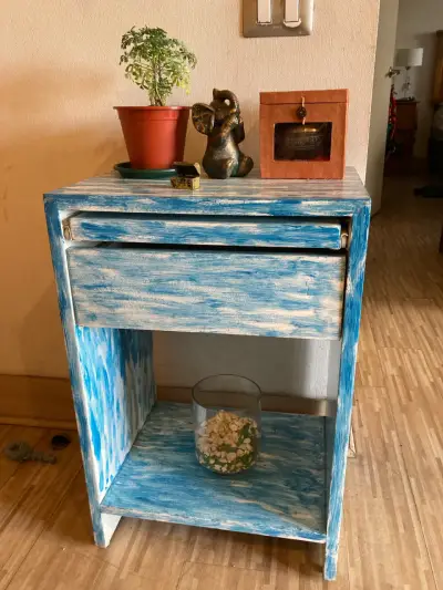 Mesa de noche vintage azul con cajón - miniatura 1