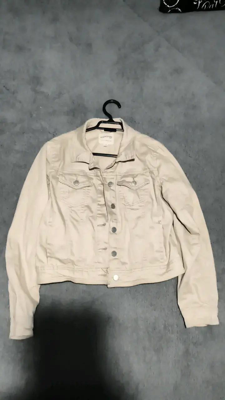 Chaqueta de mezclilla beige para mujer - 1