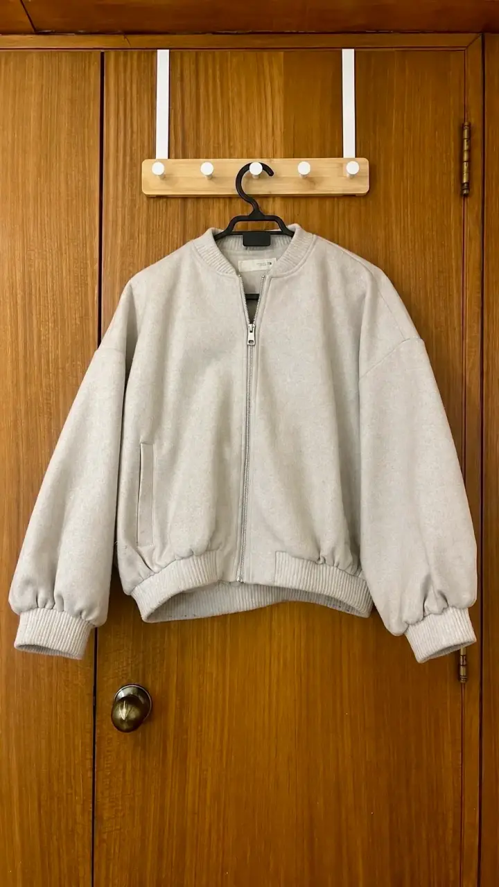 Chaqueta ZARA bomber gris con cierre