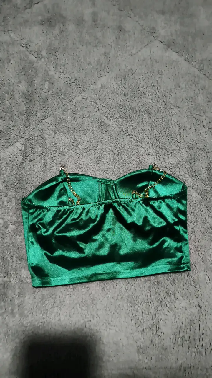 Top bustier verde satinado con tirantes dorados - 2