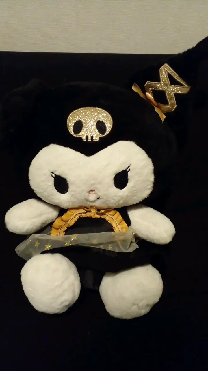 Peluche de personaje con sombrero negro - 2