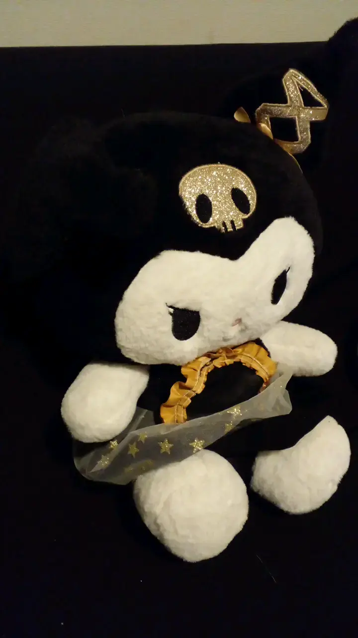Peluche de personaje con sombrero negro - 4