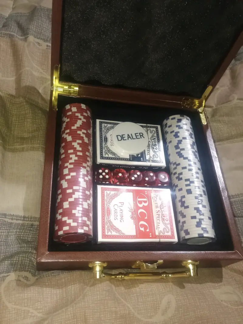 Set de póker 100 piezas con estuche de cuero - 2