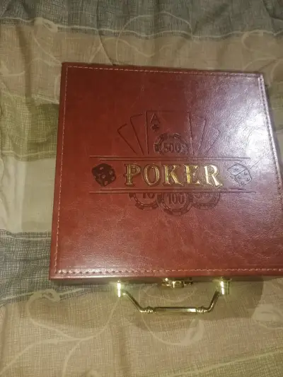 Set de póker 100 piezas con estuche de cuero - miniatura 3