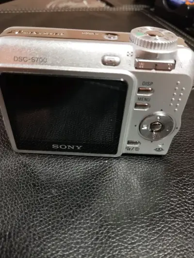 Cámara Sony Cyber-shot 7.2 MP con accesorios - miniatura 3