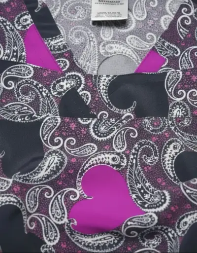 Blusa médica estampada Marca HeartSoul Talla S - miniatura 2