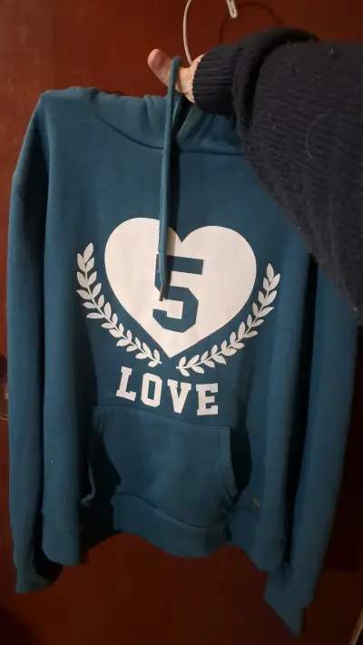 Polerón azul con capucha y diseño '5 Love' - miniatura 1