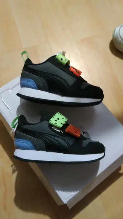 Zapatillas infantiles Puma negras N°20- 13 cm - miniatura 1