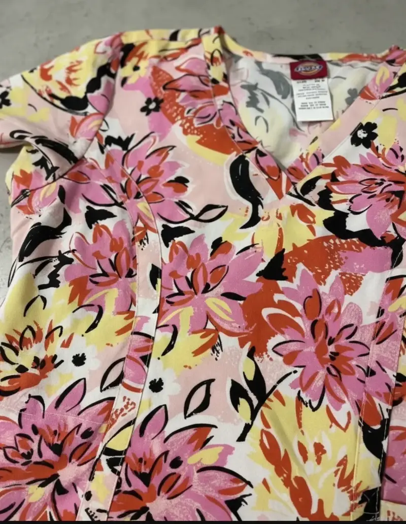 Blusa Médica Estampado Floral Mujer Marca Dickies - 2
