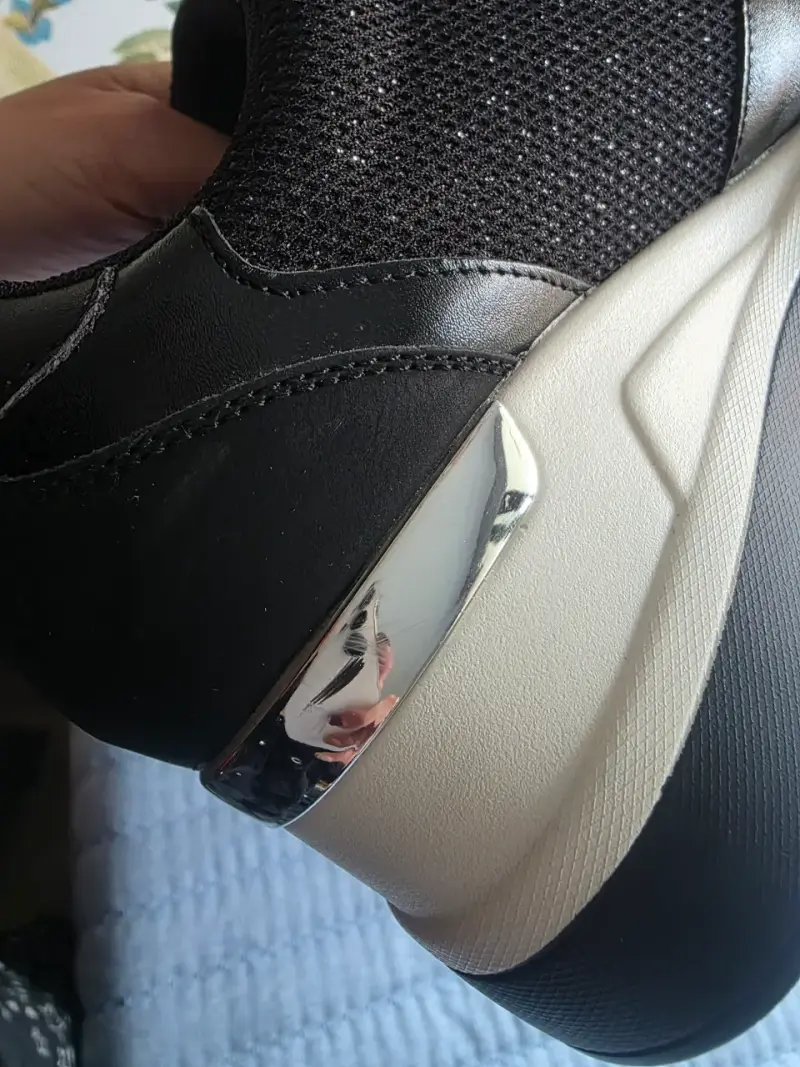 Zapatillas negras de cuero y tela para mujer - 5