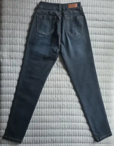 Jeans azul oscuro para mujer talla 40 - miniatura 3