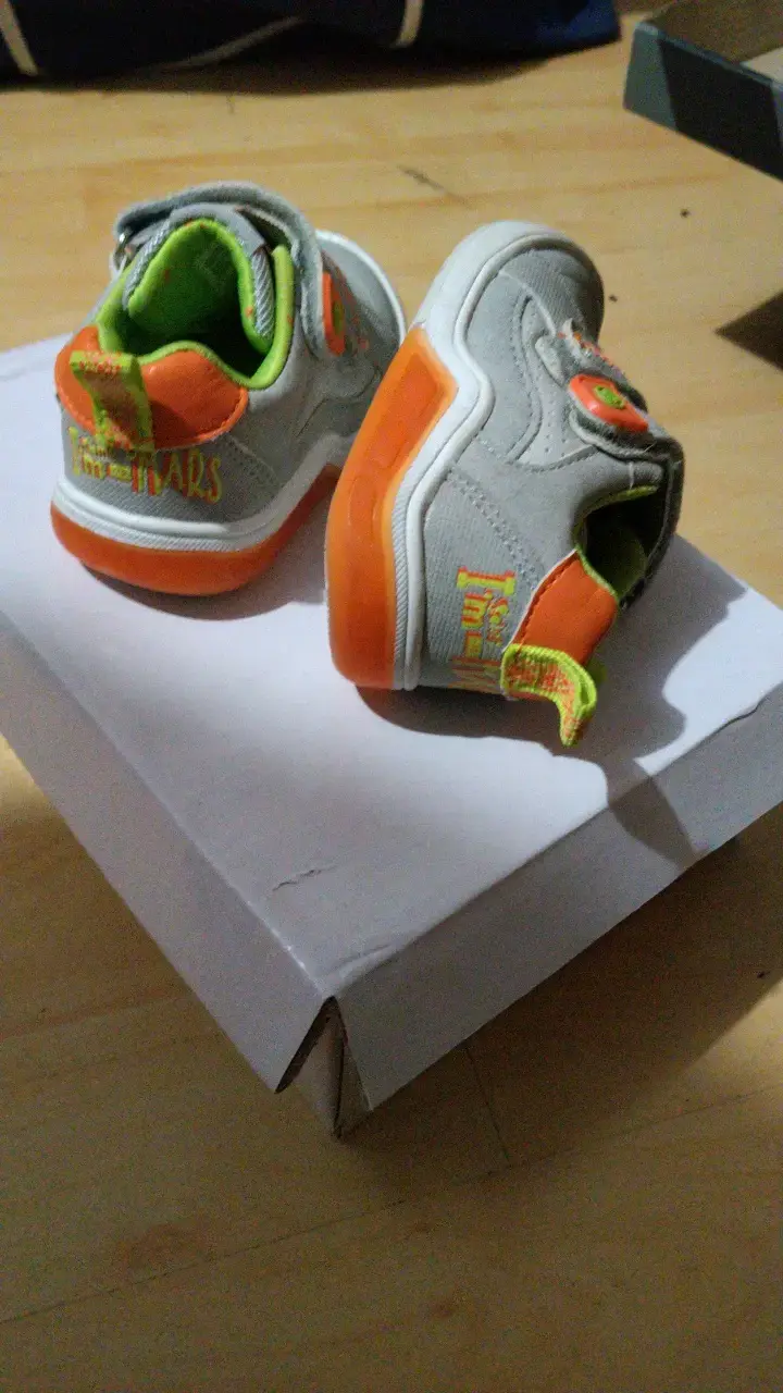 Zapatillas bubble Gummers con luces niño N°19 nue - 4