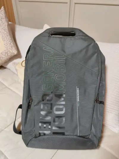 Mochila gris Generación Mobile con diseño moderno - miniatura 1