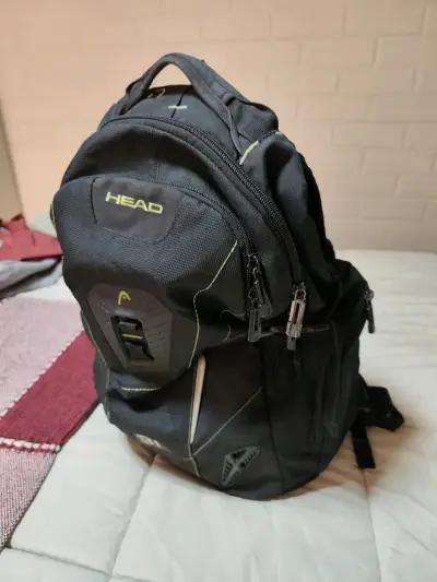 Mochila Head negra deportiva con múltiples compartimentos - miniatura 1